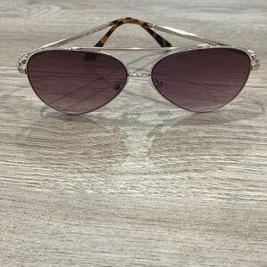 Simply Vera Aviator Sunglasses Goldtone OS Classic Retro 70s Vacation Hippie